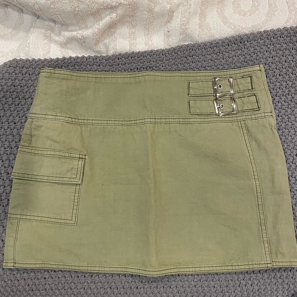NWOT ASOS DESIGN casual wrap skirt with buckled in washed khaki, size 2 - Picture 4 of 4